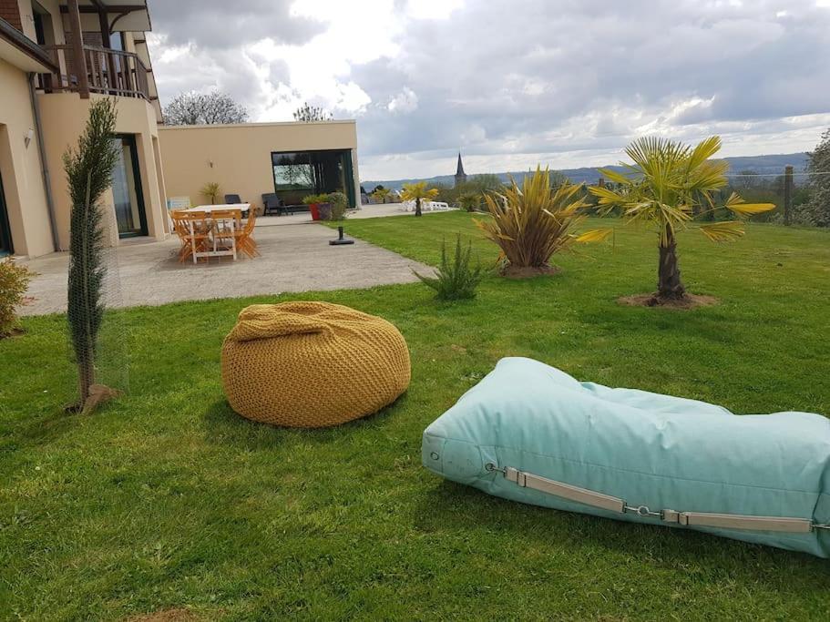 Magnifique Villa Avec Piscine Interieure Saint-Pois Exterior foto