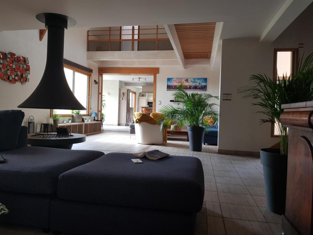 Magnifique Villa Avec Piscine Interieure Saint-Pois Exterior foto